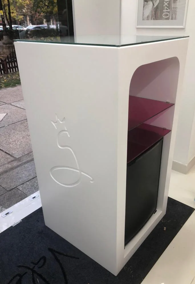 Mobilier personalizat produs de Lartek Grup