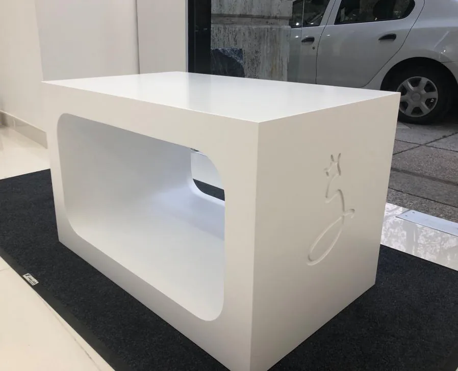 Mobilier personalizat produs de Lartek Grup