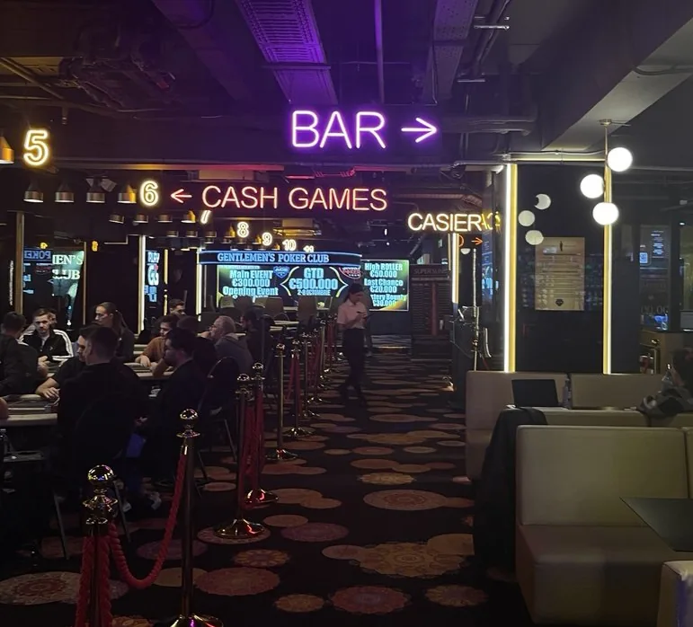 Reclamă neon personalizată — Lartek Grup — proiect